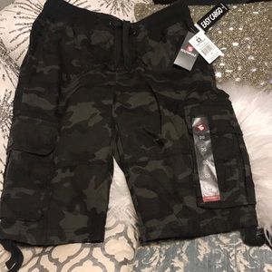 NWT Men’s SOUTHPOLE Camo Cargo Shorts